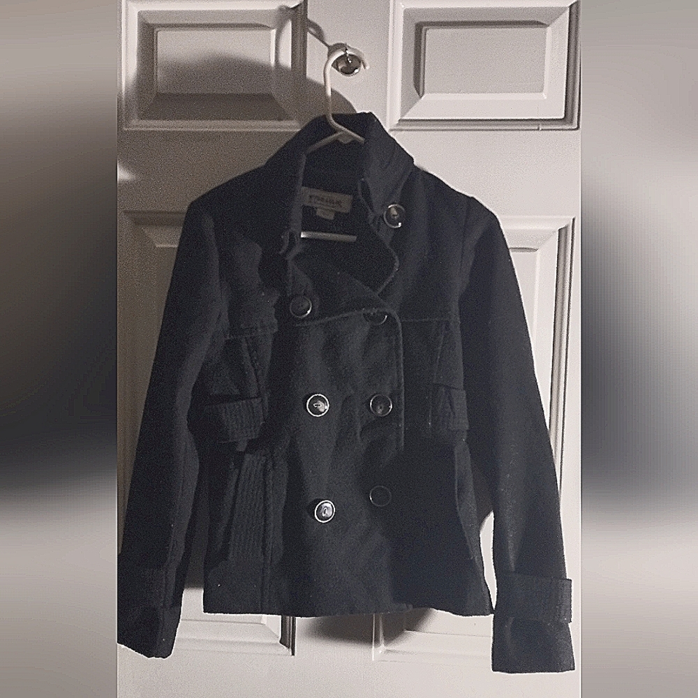Hydraulic brand size small black peacoat length to the hips worn 2x